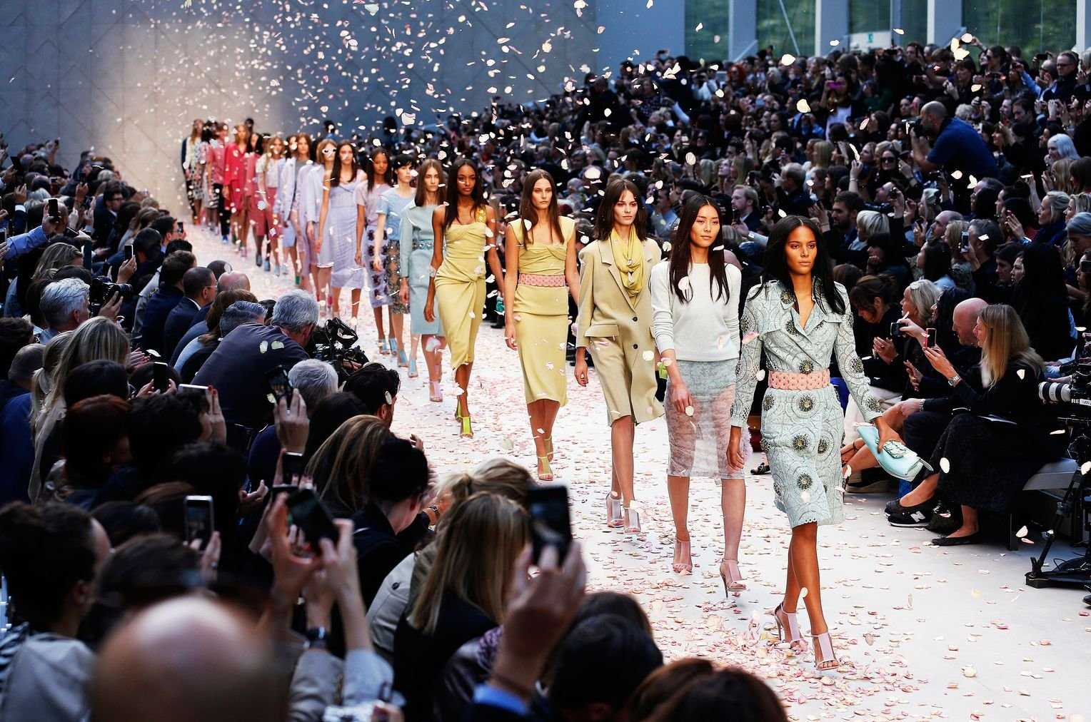 Many fashion writers think that new york is the top fashion city in the world фото 19