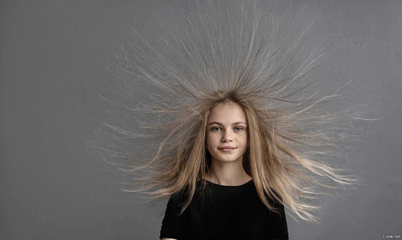Сильно магнитятся волосы. Электризация волос. Статическое электричество волосы. Волосы электризуются. Заэлектролизованные волосы.